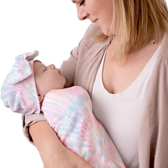 Itzy Ritzy Cocoon & Hat Swaddle Set - Picture 3 of 3